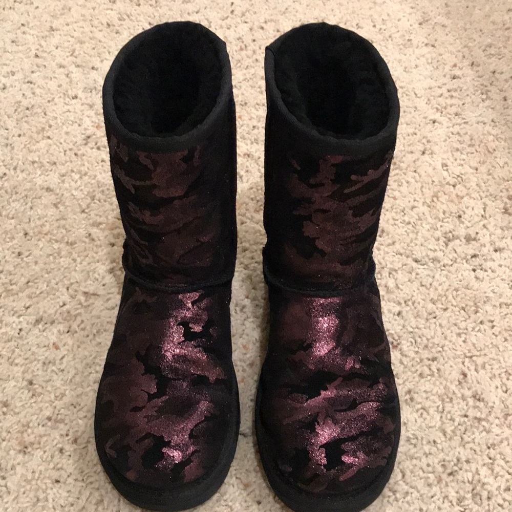 EUC Women’s UGG boot